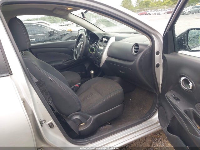 3N1CN7AP5FL814484 Nissan Versa 1.6 Sl