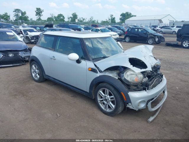 2011 MINI COOPER WMWSU3C5XBT092450 Photo 0