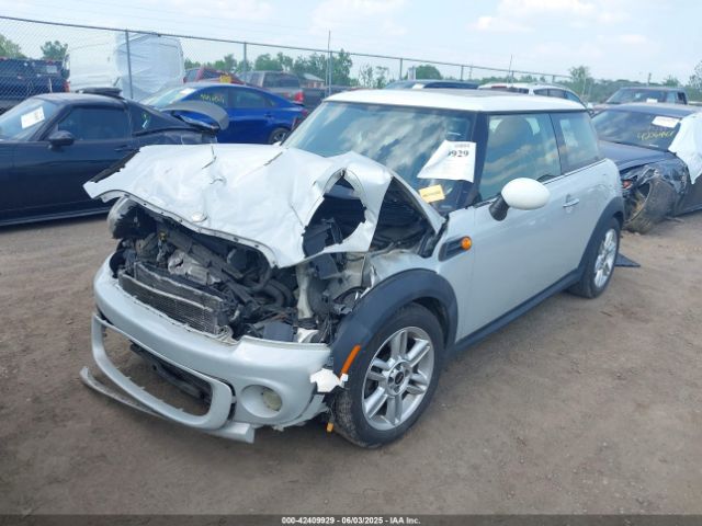 2011 MINI COOPER WMWSU3C5XBT092450 Photo 1