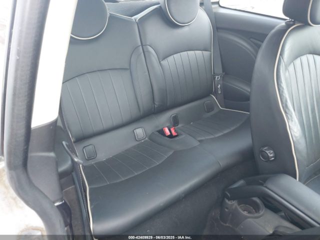 2011 MINI COOPER WMWSU3C5XBT092450 Photo 7