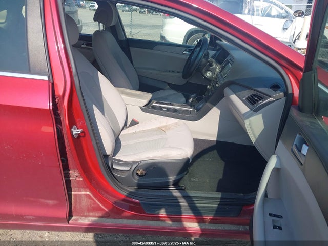 5NPE24AFXGH265001 Hyundai SONATA SE