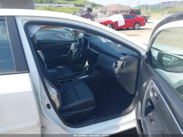 2018 TOYOTA COROLLA 5YFBURHE7JP765649 Photo 4