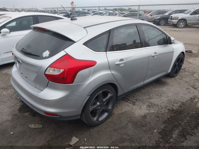 1FADP3N2XEL276058 Ford Focus Titanium