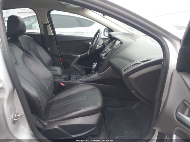 1FADP3N2XEL276058 Ford Focus Titanium
