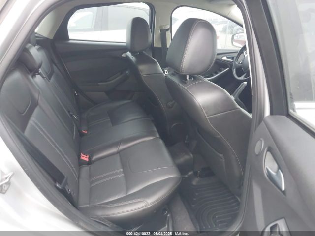 1FADP3N2XEL276058 Ford Focus Titanium