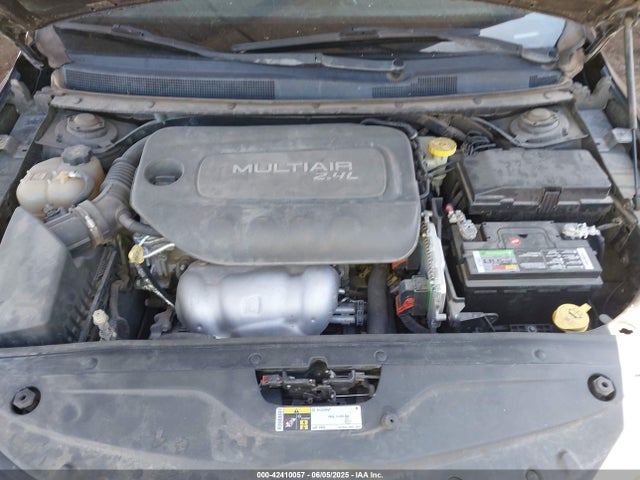 Chrysler 200 C 2015 1C3CCCCB2FN643436 Image 10