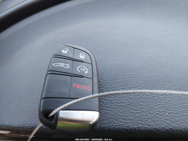 Chrysler 200 C 2015 1C3CCCCB2FN643436 Image 11