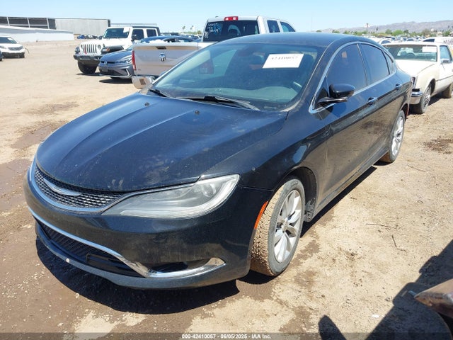 Chrysler 200 C 2015 1C3CCCCB2FN643436 Image 2