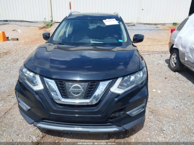 JN8AT2MT9HW400230 Nissan ROGUE SV