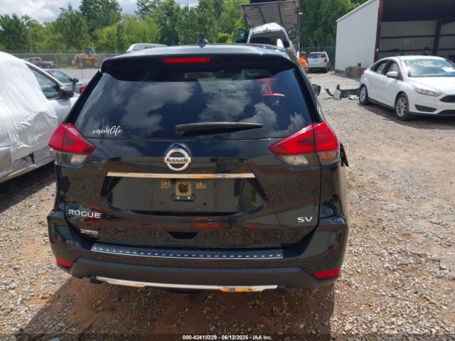 JN8AT2MT9HW400230 Nissan ROGUE SV