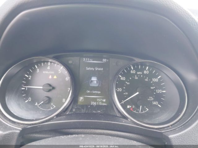 JN8AT2MT9HW400230 Nissan ROGUE SV