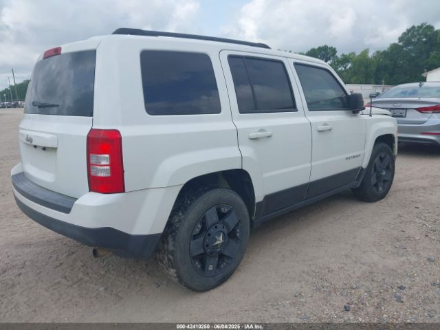 1C4NJPBB6GD800041 Jeep Patriot Sport