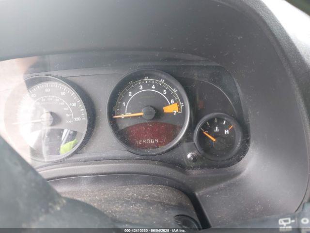 1C4NJPBB6GD800041 Jeep Patriot Sport