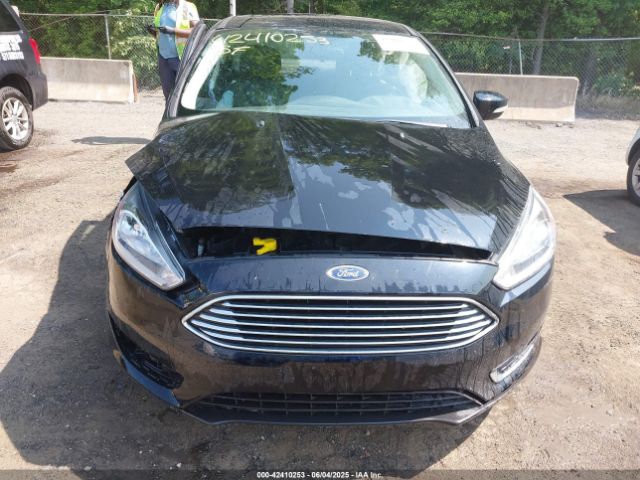 1FADP3J22JL220986 Ford Focus Titanium