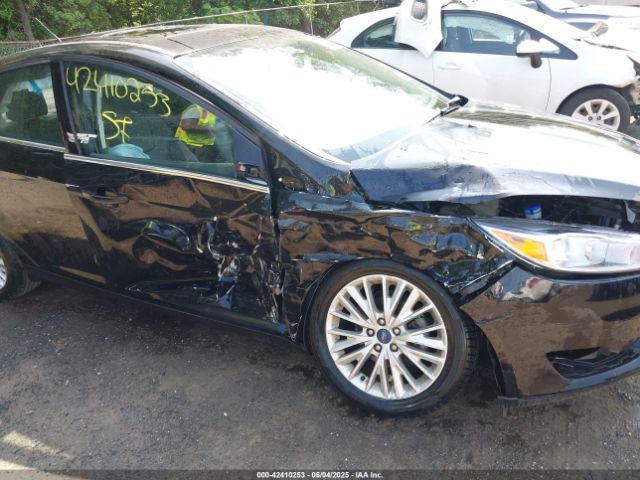 1FADP3J22JL220986 Ford Focus Titanium