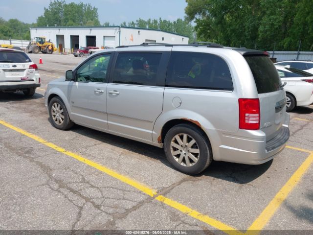2009 CHRYSLER TOWN & COUNTRY 2A8HR54199R675608 Photo 2