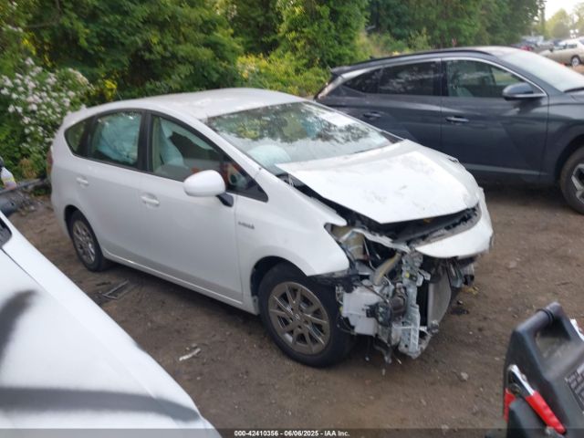 JTDZN3EU6FJ027888 Toyota Prius V Two