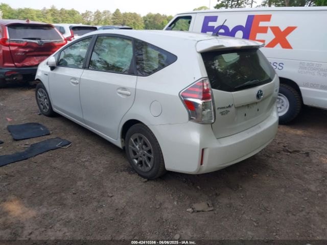 JTDZN3EU6FJ027888 Toyota Prius V Two