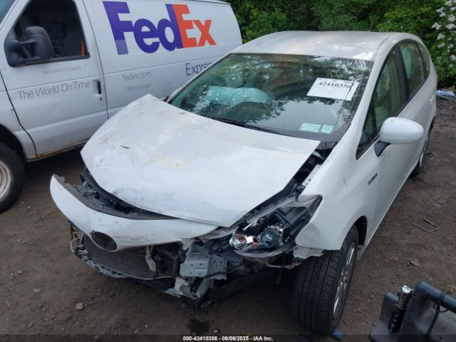 JTDZN3EU6FJ027888 Toyota Prius V Two