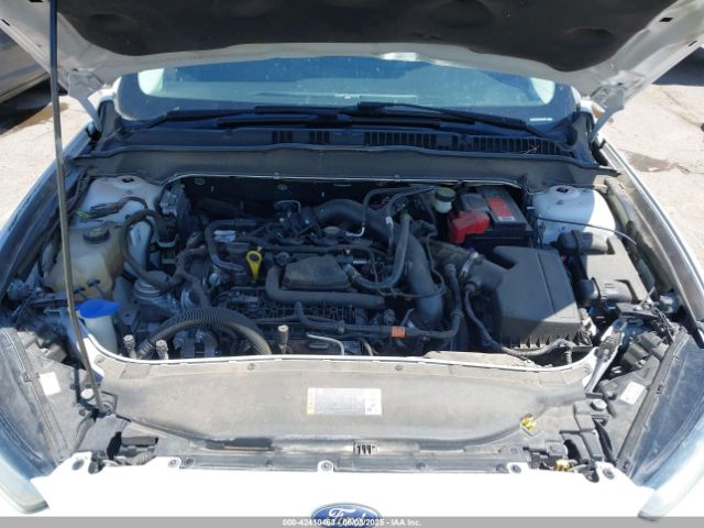 3FA6P0HD8FR109849 Ford FUSION SE