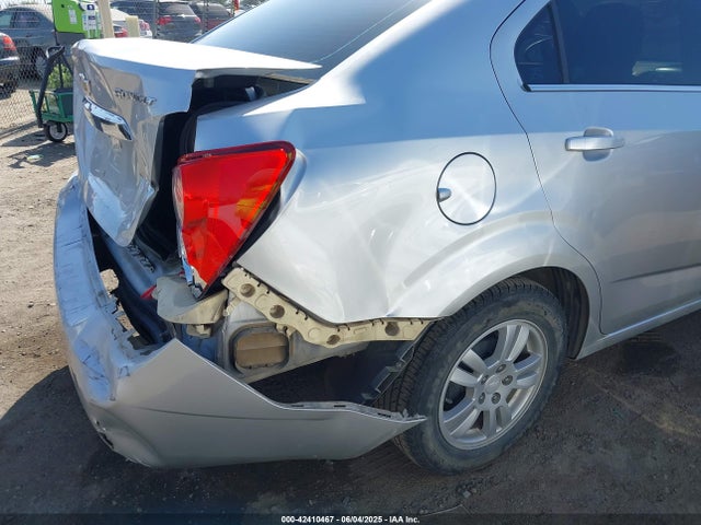 1G1JC5SHXE4166515 Chevrolet Sonic Lt Auto