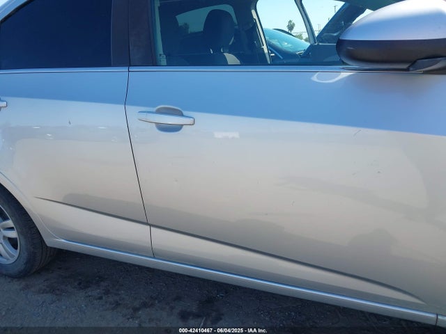 1G1JC5SHXE4166515 Chevrolet Sonic Lt Auto