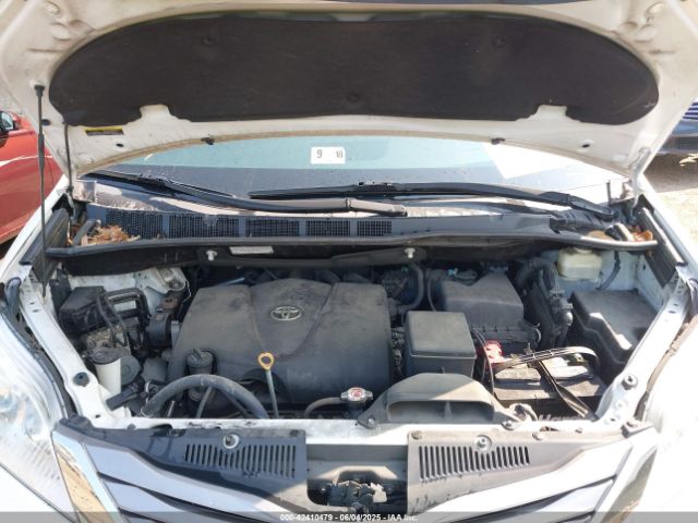 2017 TOYOTA SIENNA 5TDYZ3DC8HS889430 Photo 9