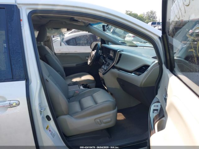 2017 TOYOTA SIENNA 5TDYZ3DC8HS889430 Photo 4