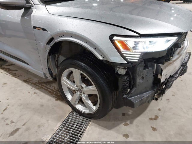 WA1LAAGE2KB009527 Audi 2019