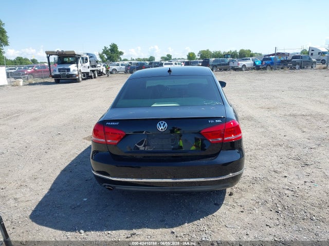 Volkswagen Passat 2014 1VWCN7A35EC069365 Image 16