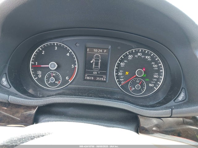 Volkswagen Passat 2014 1VWCN7A35EC069365 Image 7