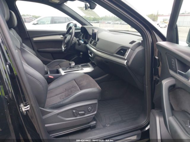 2018 AUDI SQ5 WA1A4AFY6J2009085 Photo 4