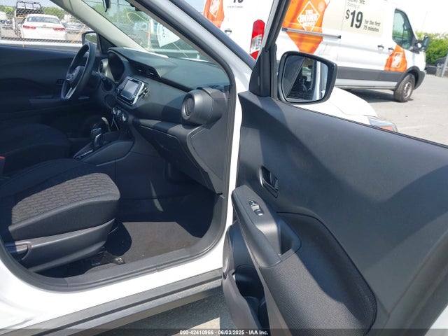 3N1CP5BV7NL524516 Nissan Kicks S Xtronic Cvt