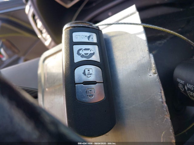 JM1BM1U79G1329830 Mazda pe