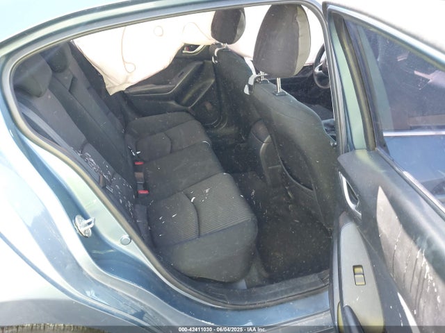 JM1BM1U79G1329830 Mazda pe