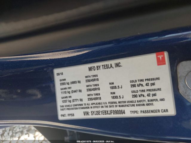2018 TESLA MODEL 3 5YJ3E1EBXJF090064 Photo 8