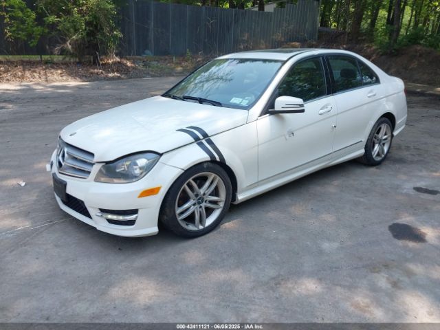 2012 MERCEDES-BENZ C 300 WDDGF8BB7CR212099 Photo 1