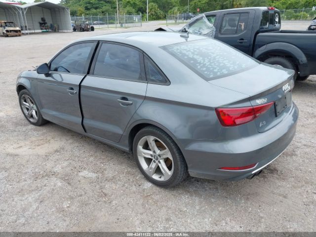 2018 AUDI A3 WAUAUGFF4J1004798 Photo 2