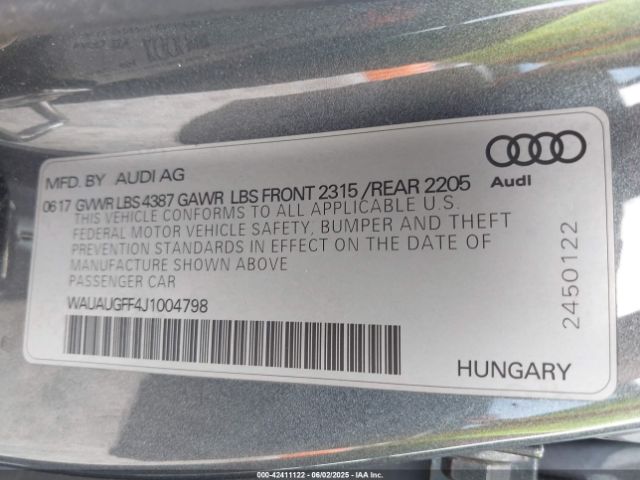 2018 AUDI A3 WAUAUGFF4J1004798 Photo 8