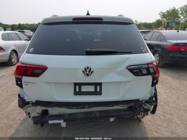 3VV3B7AX3LM179830 Volkswagen Tiguan 2.0t Se/2.0t Se R-line Black/2.0t Sel