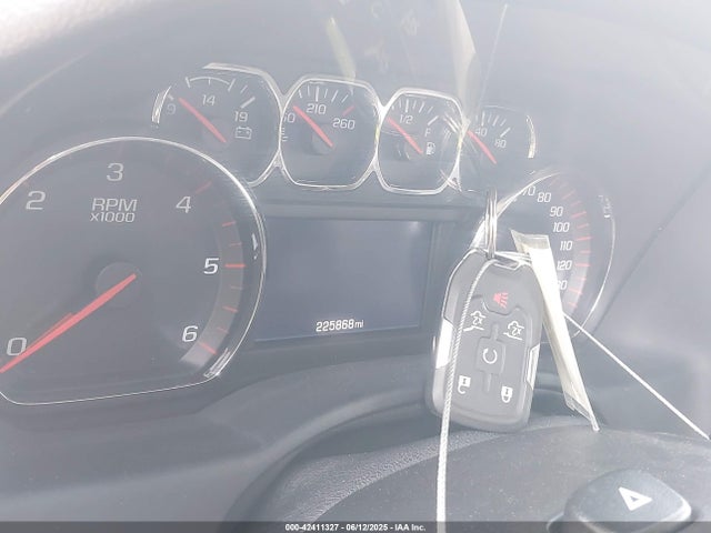 42411327 :رقم المزاد ، 1GKS2HKCXFR573764 vin ، 2015 Gmc Yukon Xl 1500 Slt مزاد بيع