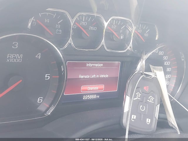 42411327 :رقم المزاد ، 1GKS2HKCXFR573764 vin ، 2015 Gmc Yukon Xl 1500 Slt مزاد بيع