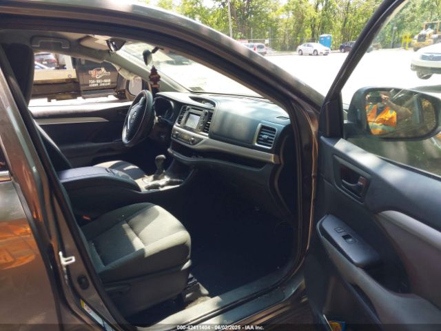 2019 TOYOTA HIGHLANDER 5TDBZRFH4KS992336 Photo 4