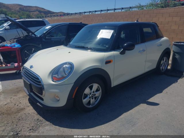 2016 MINI COOPER WMWXU1C56G2D10605 Photo 1