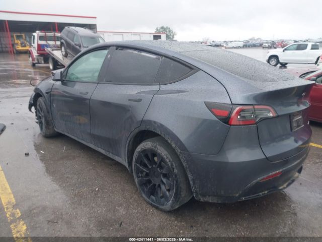 2023 TESLA MODEL Y 7SAYGDEE9PA183114 Photo 2