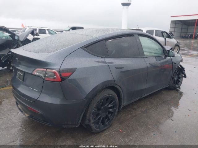 2023 TESLA MODEL Y 7SAYGDEE9PA183114 Photo 3