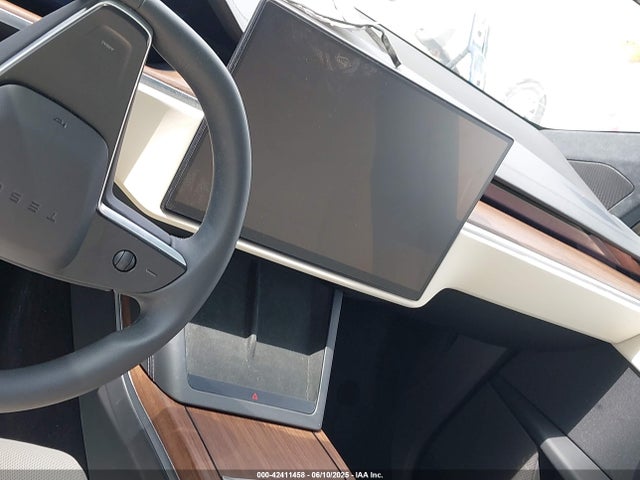 Tesla MODEL X 2024 7SAXCBE52RF456542 Image 17
