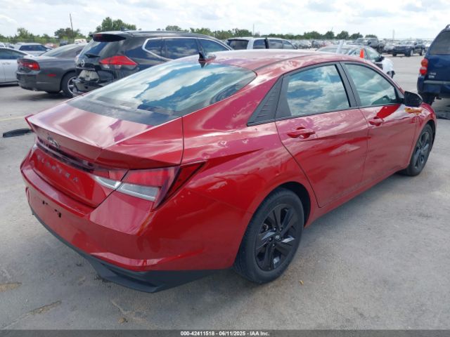 2022 HYUNDAI ELANTRA KMHLS4AG2NU276458 Photo 3