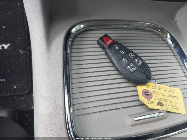 2C4RC1CG9ER425968 Chrysler Town & Country Touring-l 30th Anniversary
