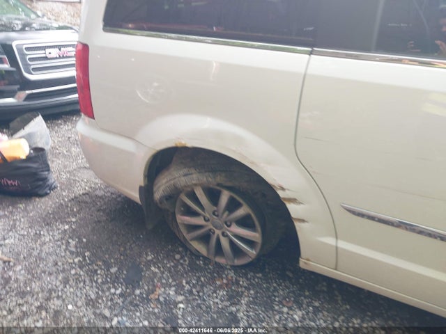 2C4RC1CG9ER425968 Chrysler Town & Country Touring-l 30th Anniversary